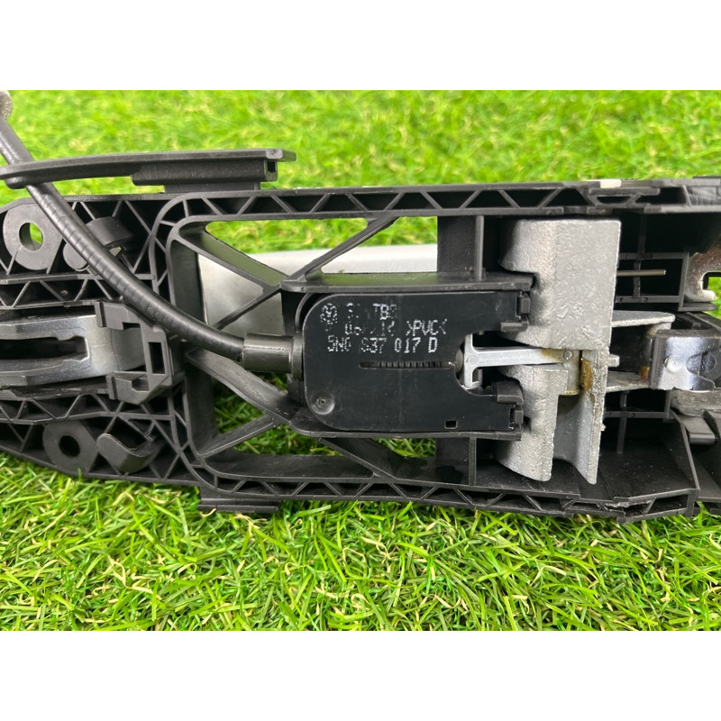 Ручка двери внешняя (кузов и элементы) AUDI A3 8V 2015 1.8 8V0837205AGRU