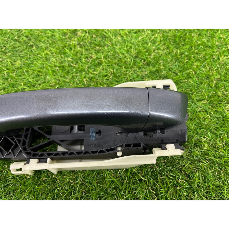 Ручка двери внешняя (кузов и элементы) Volkswagen Touareg NF 2012 3.6 7P6837205EGRU
