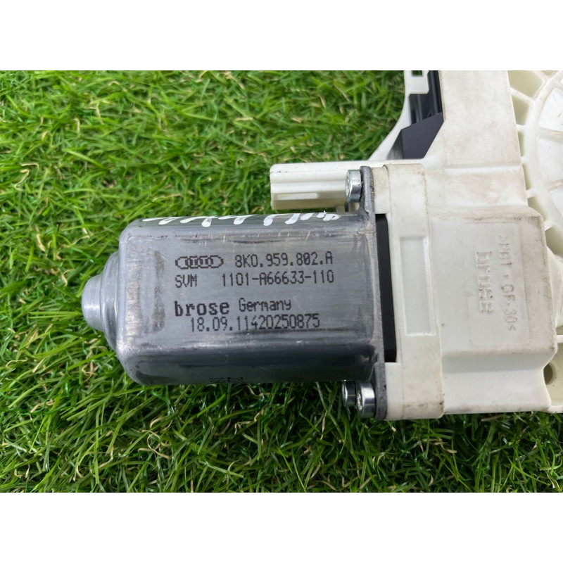 Мотор стеклоподъемника (электрика) AUDI A4 B8 2012 2.0 TFSI 8T0959802B