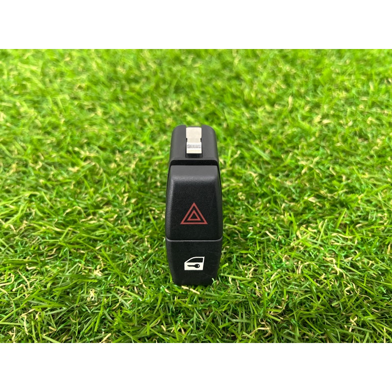 Кнопка аварийной сигнализации (электрика / кнопки) BMW X5 E70 2008 3.0 N52N 61316919506