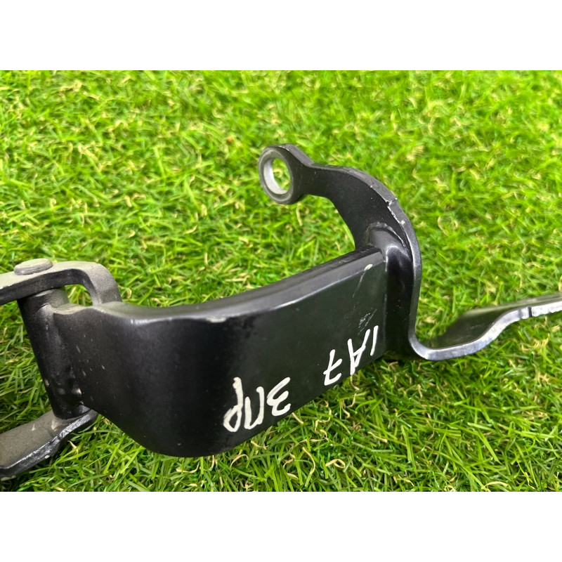 Петля багажника (кузов и элементы) AUDI A7 4G 2013 3.0 CGXB 4G8827300