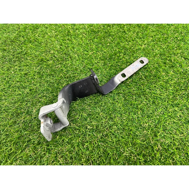 Петля багажника (кузов и элементы) AUDI A7 4G 2013 3.0 CGXB 4G8827299