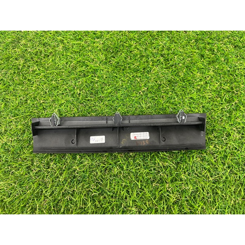 Декоративная накладка центральной консоли (салон) BMW 5-series G30 2017 2.0 B46B20 51169330688