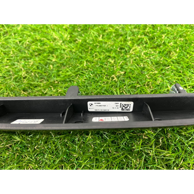 Декоративная накладка центральной консоли (салон) BMW 5-series G30 2017 2.0 B46B20 51169330688