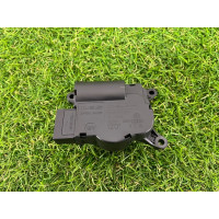 Привід заслонки обігрівача