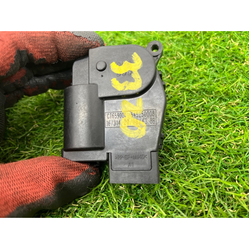 Привод заслонки отопителя (отопление и кондиционирование) Jeep Grand Cherokee WK2 2017 3.6 68224197AA