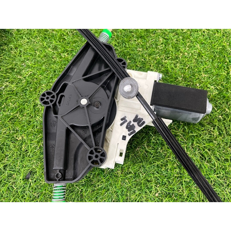 Механизм стеклоподъемника с мотором (кузов и элементы) AUDI A4 B8 2012 2.0 TFSI 8K0837461E