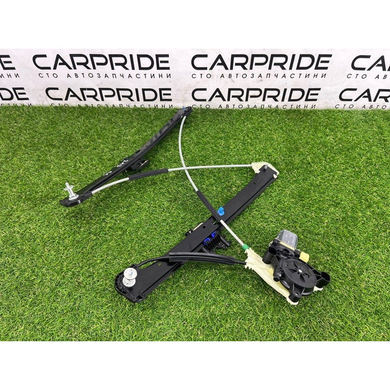 Механизм стеклоподъемника с мотором (кузов и элементы) AUDI A3 8V 2018 2.0 CZRA 8V4837461