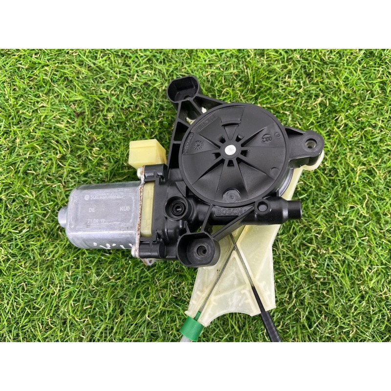 Механизм стеклоподъемника с мотором (кузов и элементы) AUDI A3 8V 2018 2.0 CZRA 8V4837461