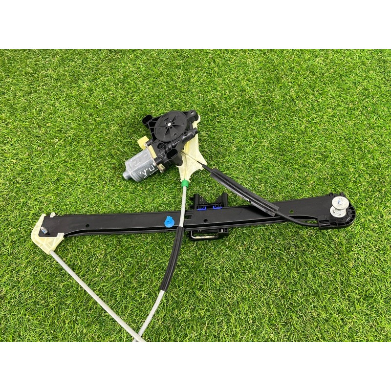 Механизм стеклоподъемника с мотором (кузов и элементы) AUDI A3 8V 2018 2.0 CZRA 8V4837461