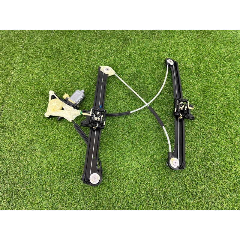 Механизм стеклоподъемника с мотором (кузов и элементы) AUDI A3 8V 2018 2.0 CZRA 8V4837461