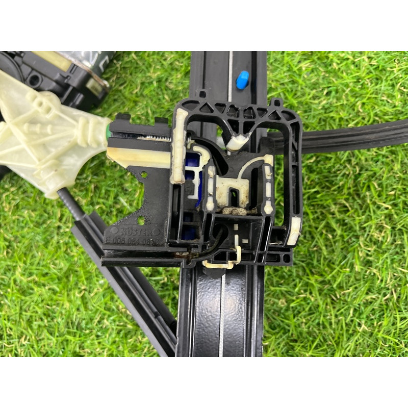 Механизм стеклоподъемника с мотором (кузов и элементы) AUDI A3 8V 2018 2.0 CZRA 8V4837461