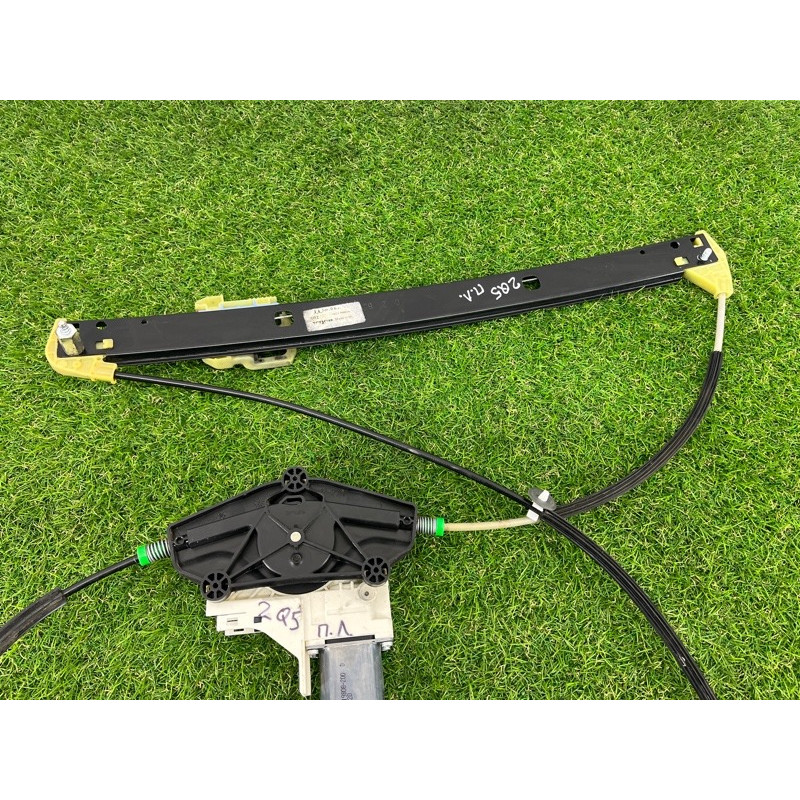 Механизм стеклоподъемника с мотором (кузов и элементы) AUDI Q5 8R 2012 3.2 CALB 8R0837461G