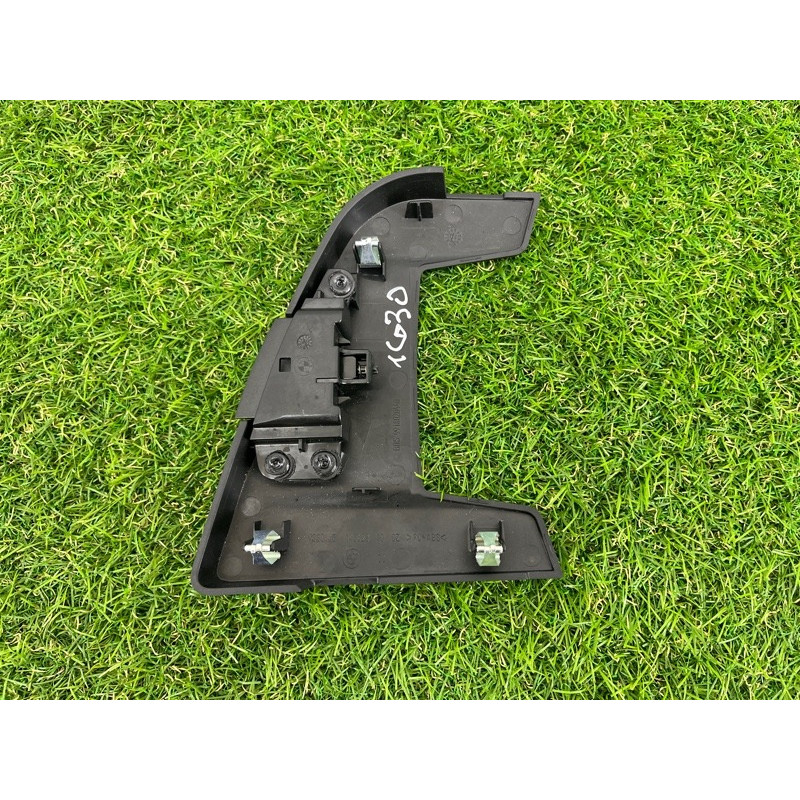 Накладка центральної консолі (салон) BMW 5-series G30 2017 2.0 B46B20 51169330865