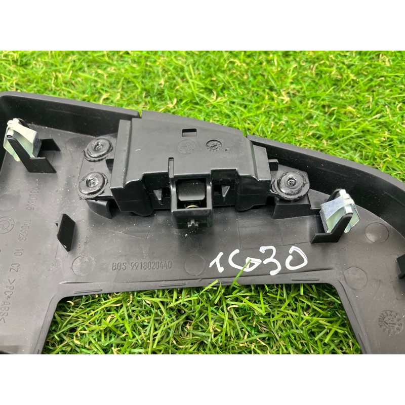 Накладка центральної консолі (салон) BMW 5-series G30 2017 2.0 B46B20 51169330865