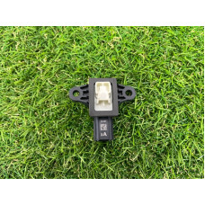 Датчик удару дверей