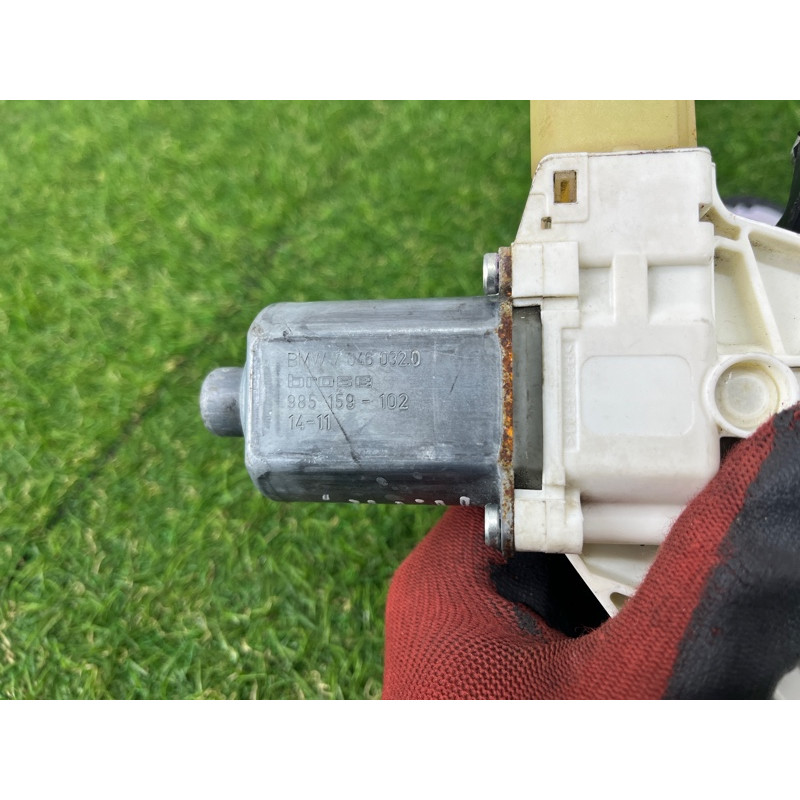 Механизм стеклоподъемника с мотором (кузов и элементы) BMW 2-series F22 2015 2.0 51337292120