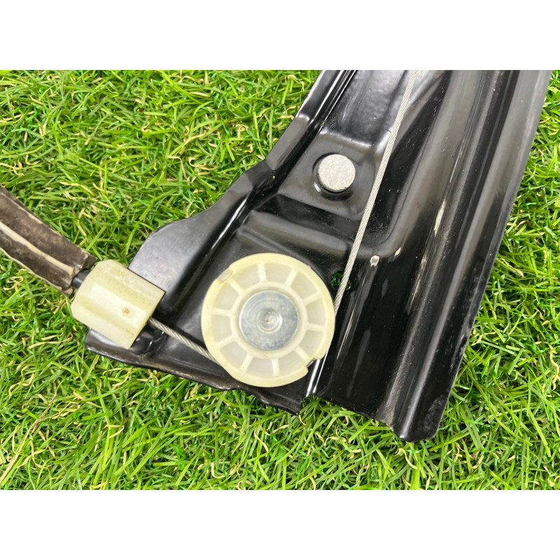 Механізм склопідйомника з мотором (кузов і елементи) Volkswagen Passat B7 2016 1.8 561837461D