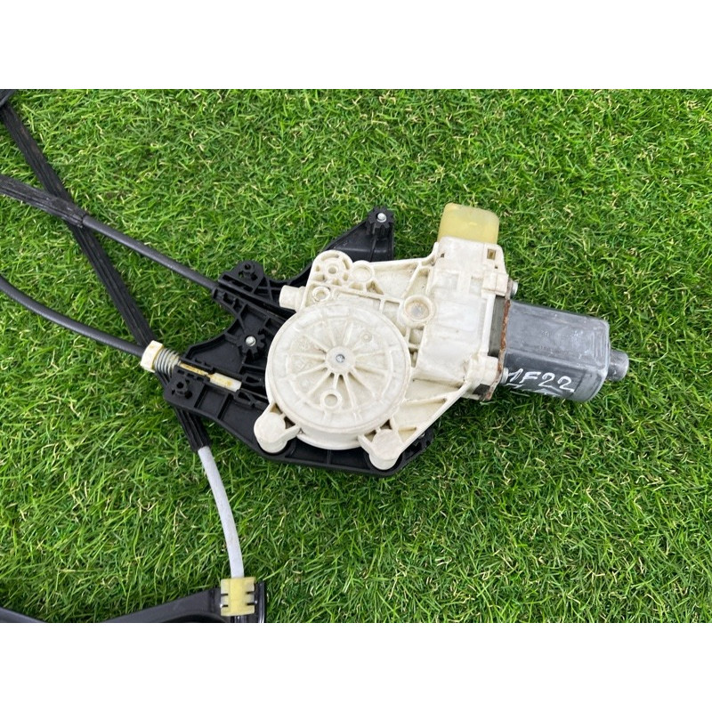 Механизм стеклоподъемника с мотором (кузов и элементы) BMW 2-series F22 2015 2.0 51337292119