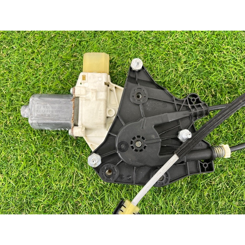 Механизм стеклоподъемника с мотором (кузов и элементы) BMW 2-series F22 2015 2.0 51337292119