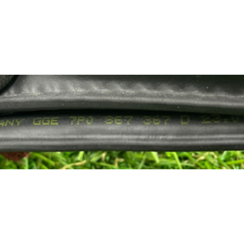 Ущільнювач дверей (кузов і елементи) Volkswagen Touareg NF 2012 3.6 7P0867367E