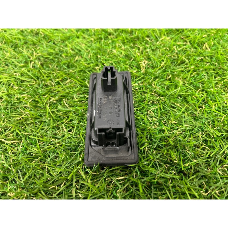 Плафон подсветки номера (оптика) AUDI Q7 4M 2018 3.0 TFSi 5NA943021