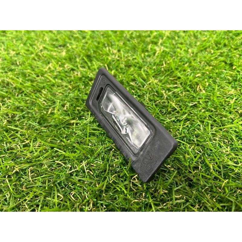 Плафон подсветки номера (оптика) AUDI Q7 4M 2018 3.0 TFSi 5NA943021