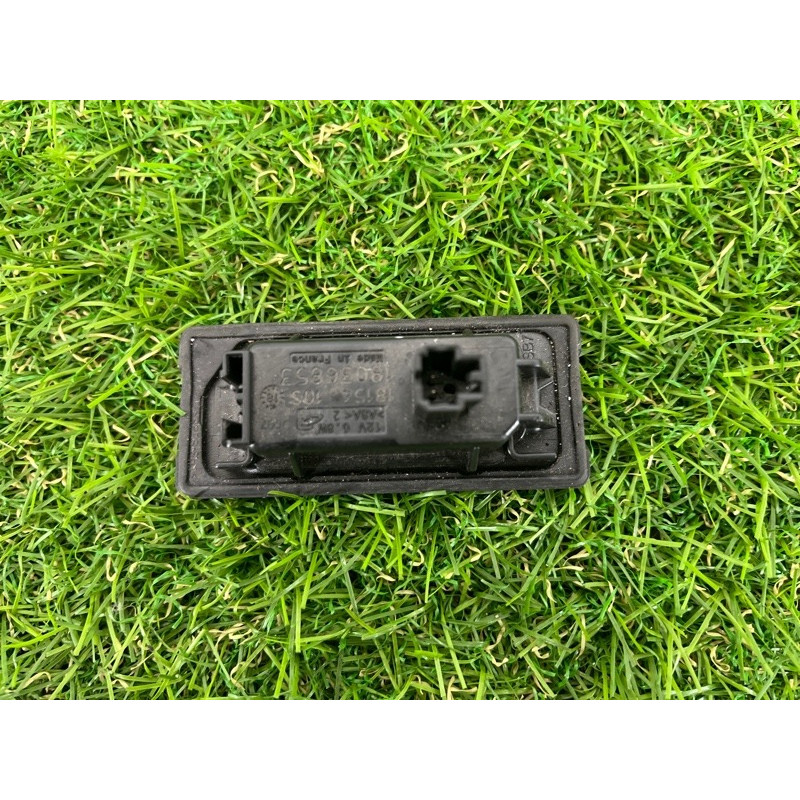 Плафон подсветки номера (оптика) AUDI Q7 4M 2018 3.0 TFSi 5NA943021