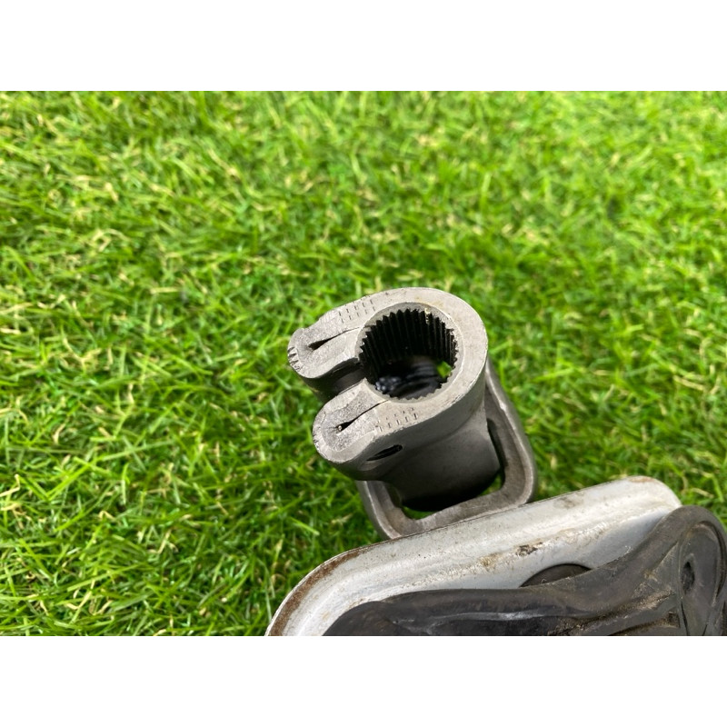 Рулевой карданчик (рулевое управление) KIA Sorento UM 2013 2.4 564001U000