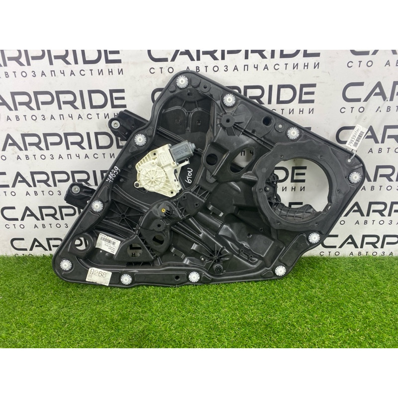 Механизм стеклоподъемника с мотором (кузов и элементы) Volkswagen Touareg NF 2012 3.6 7P6839461A