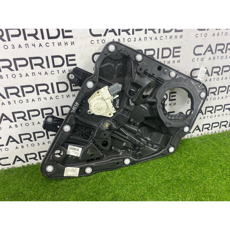 Механизм стеклоподъемника с мотором (кузов и элементы) Volkswagen Touareg NF 2012 3.6 7P6839461A