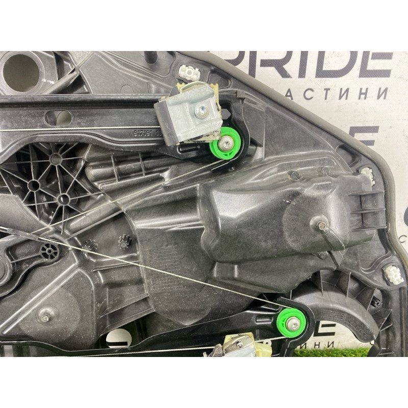 Механизм стеклоподъемника с мотором (кузов и элементы) Volkswagen Touareg NF 2012 3.6 7P6839461A