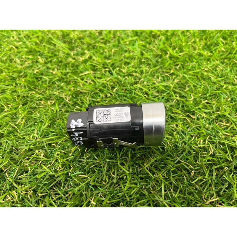 Кнопка Start Stop (электрика / кнопки) AUDI A4 B9 2017 2.0 8W1905217