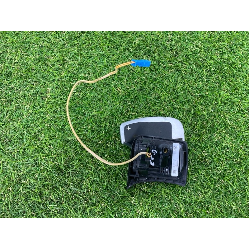 Кнопки руля (электрика / кнопки) BMW 5-series F10 2011 3.0 61319218400