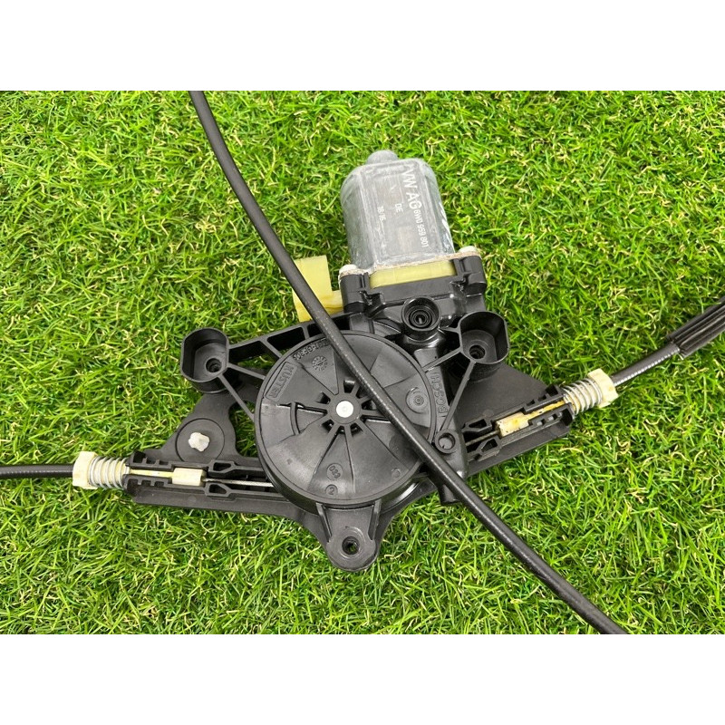 Механизм стеклоподъемника с мотором (кузов и элементы) AUDI A4 B9 2017 2.0 8W0837461