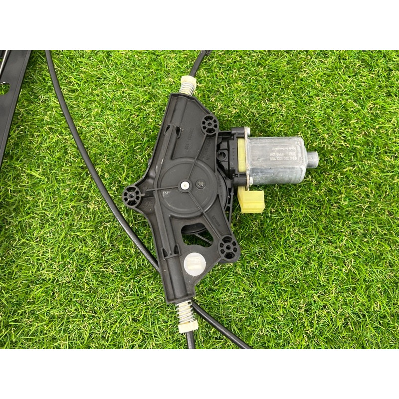 Механизм стеклоподъемника с мотором (кузов и элементы) AUDI A4 B9 2017 2.0 8W0837461