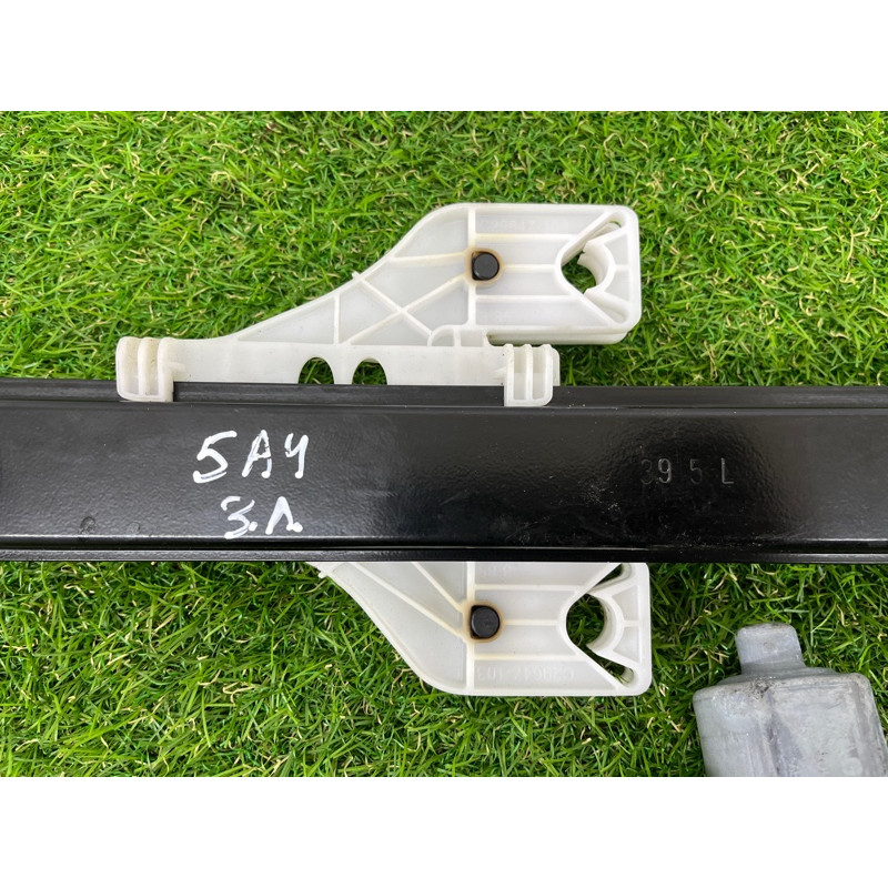 Механізм склопідйомника з мотором (кузов і елементи) AUDI A4 B9 2017 2.0 8W0839461