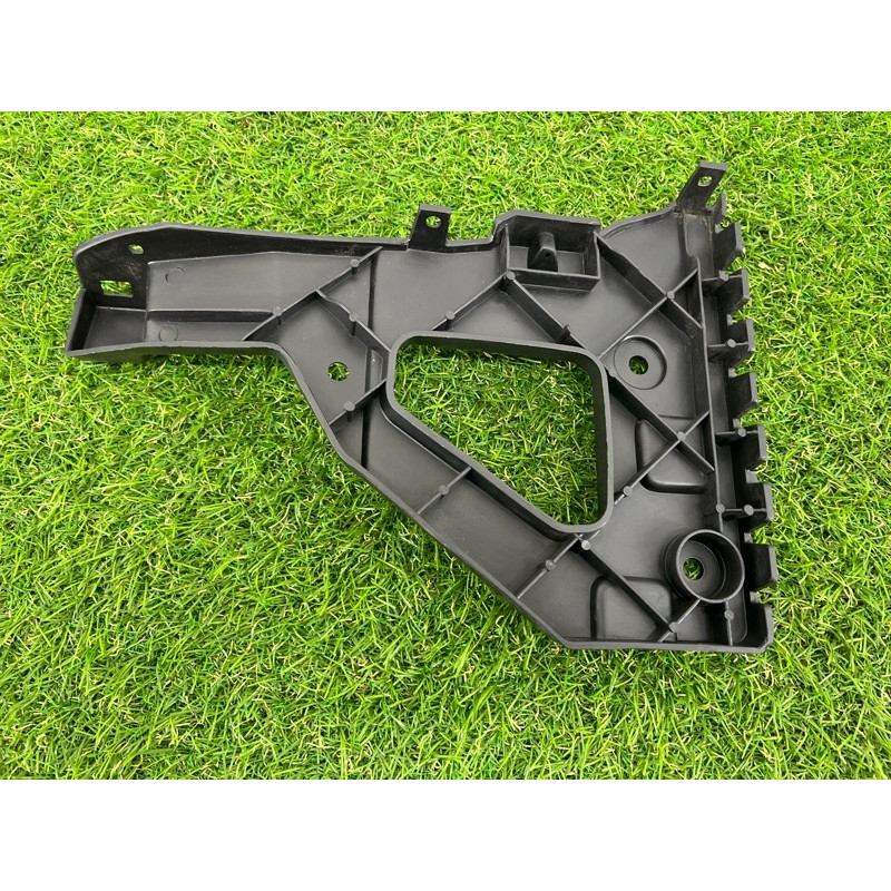 Крепление бампера (кузов и элементы) Audi A6 C6 2008 4F0807228