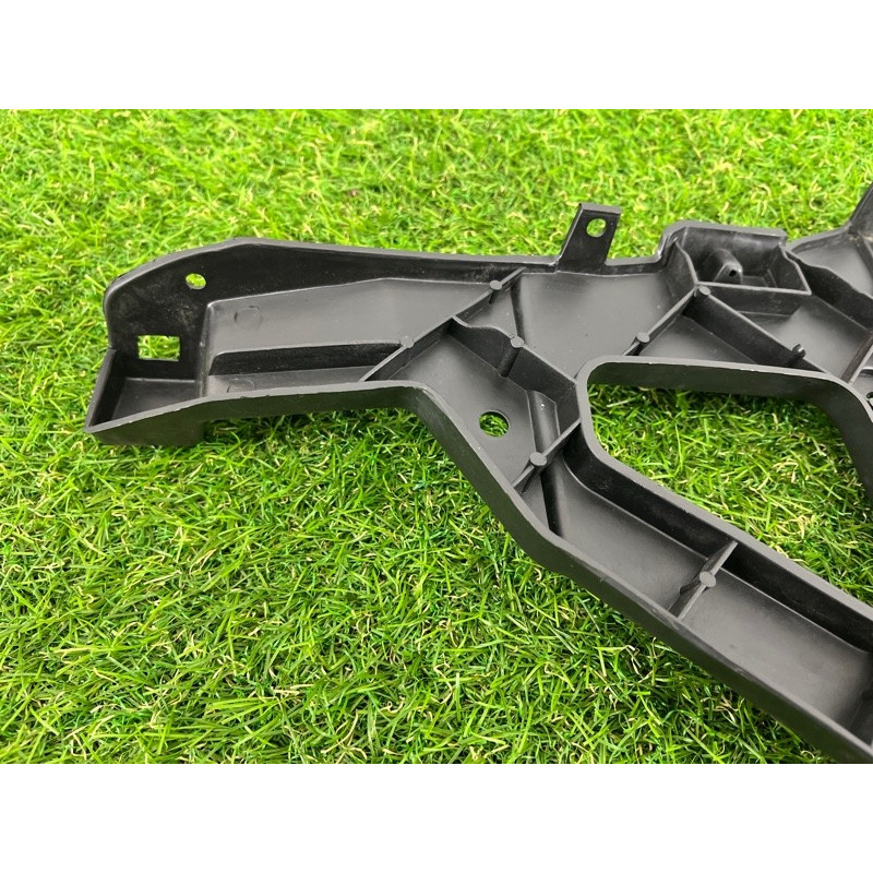 Крепление бампера (кузов и элементы) Audi A6 C6 2008 4F0807228