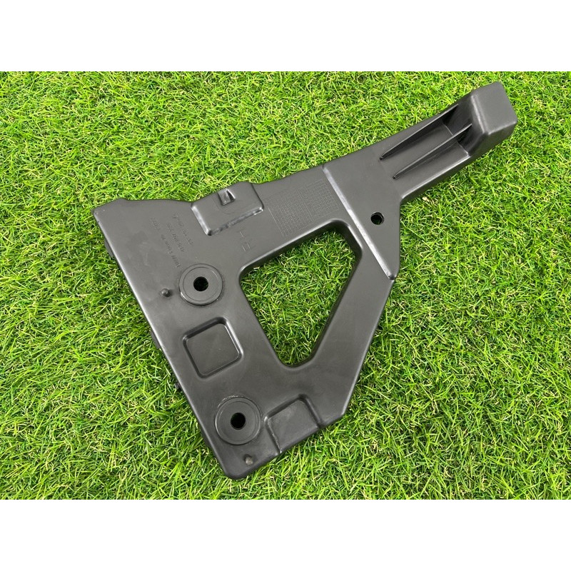 Крепление бампера (кузов и элементы) Audi A6 C6 2008 4F0807228