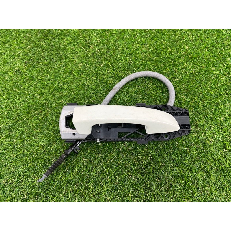 Ручка двери внешняя (кузов и элементы) Volkswagen Touareg NF 2011 3.6 7P6837205BGRU