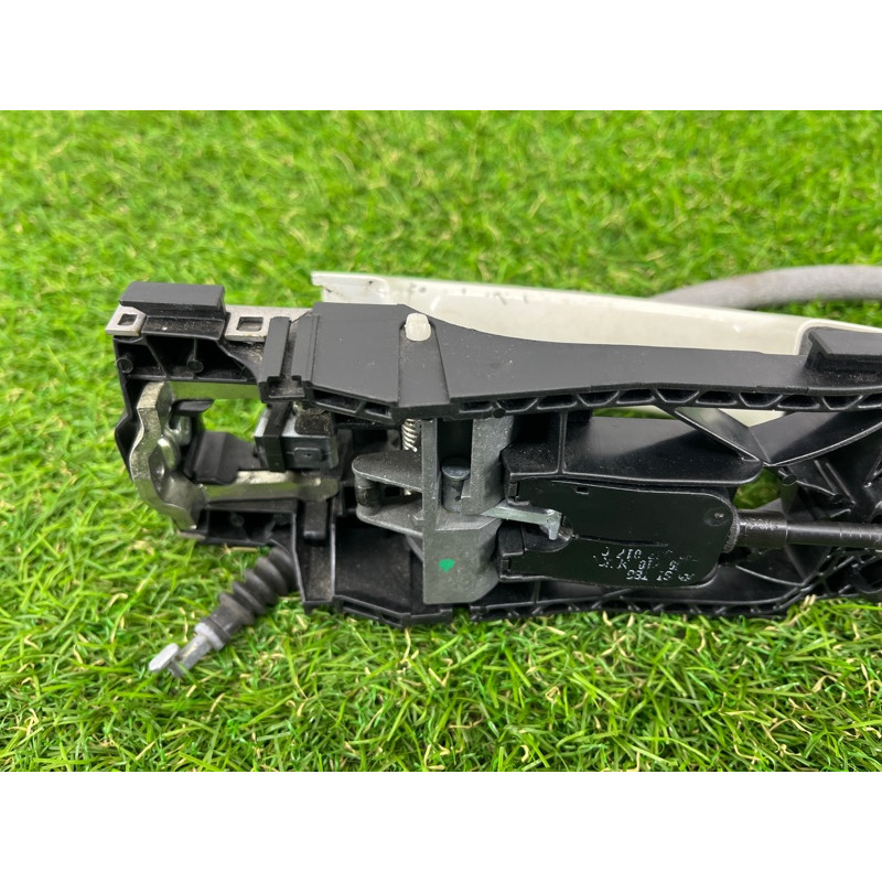 Ручка двери внешняя (кузов и элементы) Volkswagen Touareg NF 2011 3.6 7P6837205BGRU