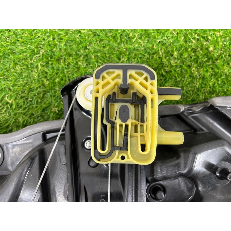 Механізм склопідйомника з мотором (кузов і елементи) BMW 5-series G30 2017 2.0 B46B20 51337487087