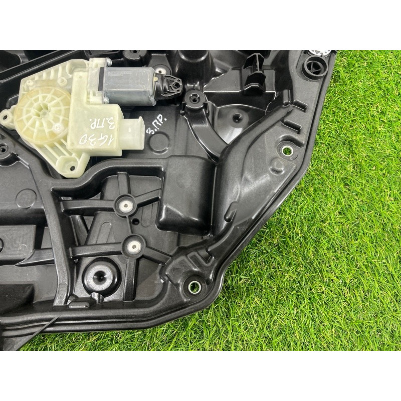 Механізм склопідйомника з мотором (кузов і елементи) BMW 5-series G30 2017 2.0 B46B20 51337487088