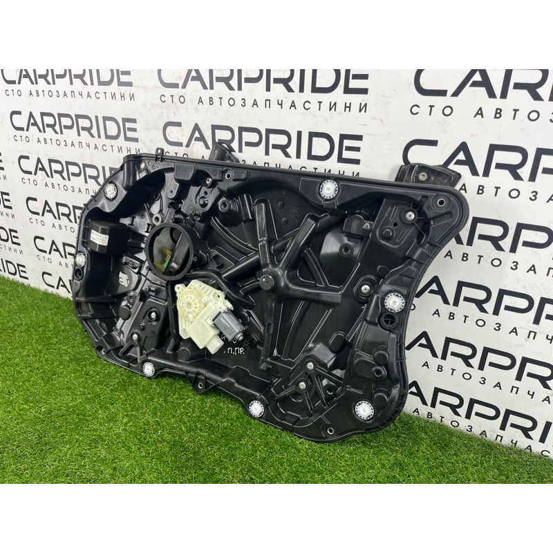 Механизм стеклоподъемника с мотором (кузов и элементы) BMW 5-series G30 2017 2.0 B46B20 51337487086