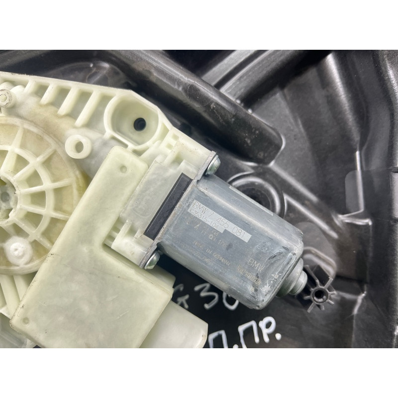 Механизм стеклоподъемника с мотором (кузов и элементы) BMW 5-series G30 2017 2.0 B46B20 51337487086