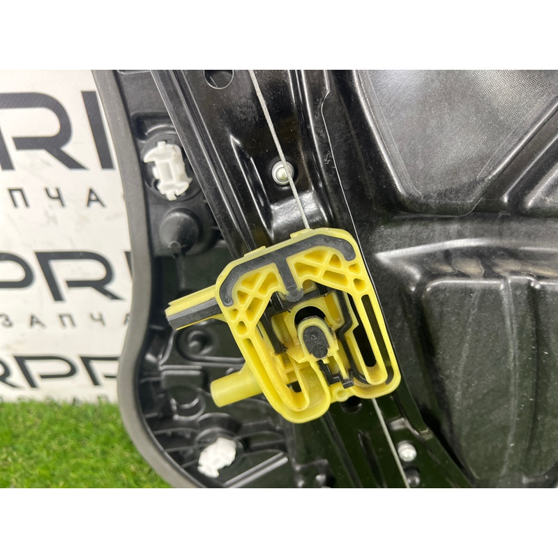 Механизм стеклоподъемника с мотором (кузов и элементы) BMW 5-series G30 2017 2.0 B46B20 51337487086