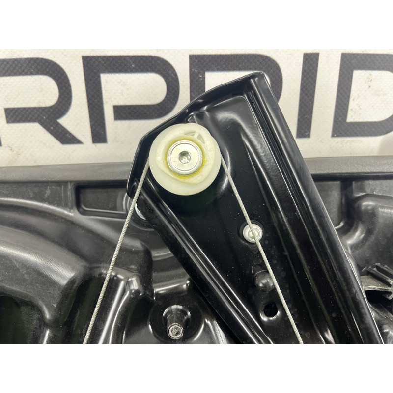 Механизм стеклоподъемника с мотором (кузов и элементы) BMW 5-series G30 2017 2.0 B46B20 51337487086