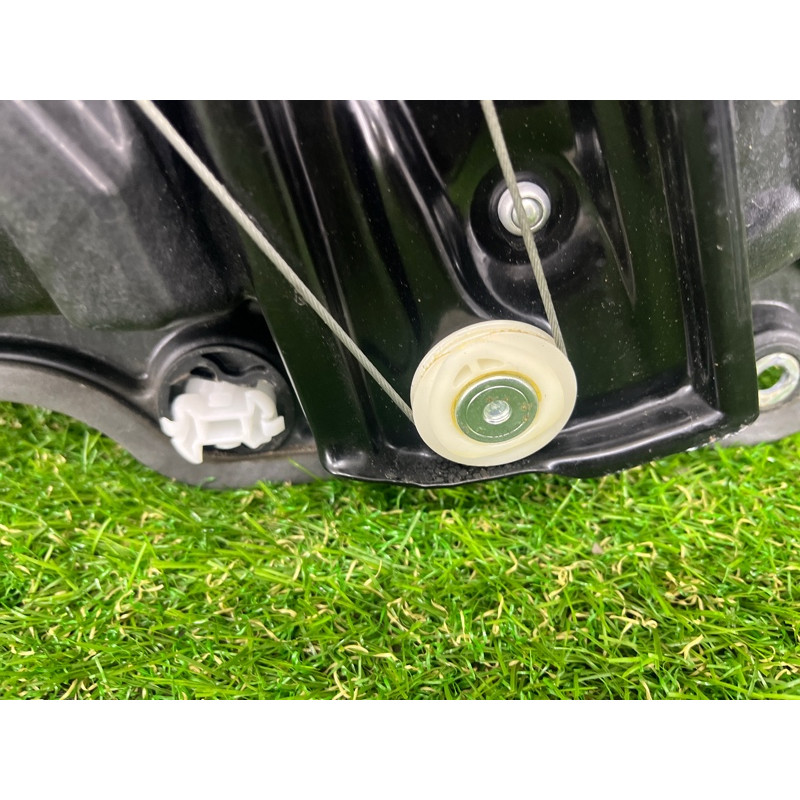 Механизм стеклоподъемника с мотором (кузов и элементы) BMW 5-series G30 2017 2.0 B46B20 51337487086