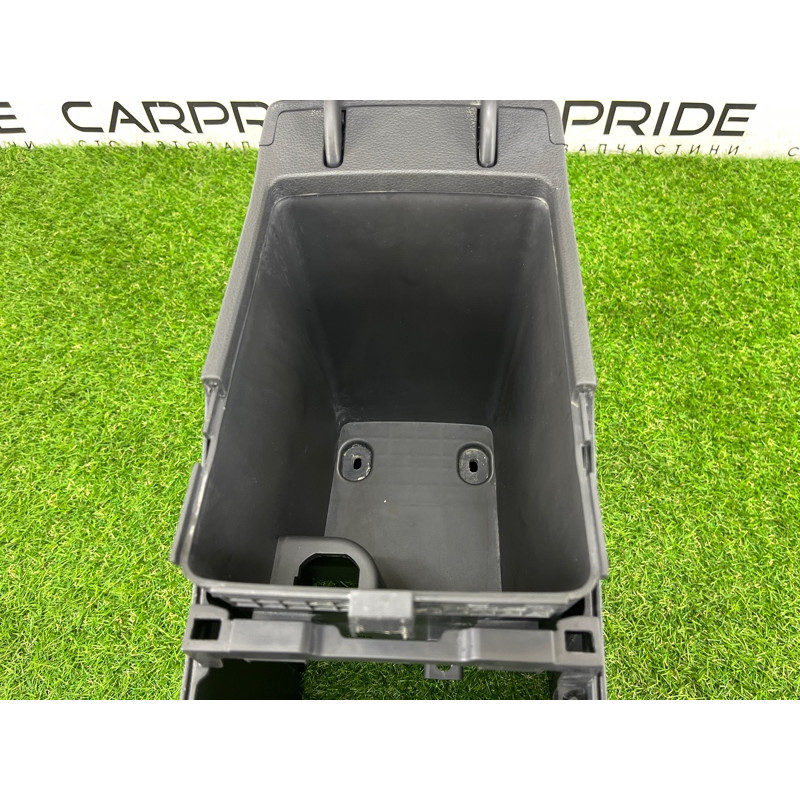 Центральная консоль (салон) Hyundai Ioniq AE 2019 Electro 84610G7100T9Y